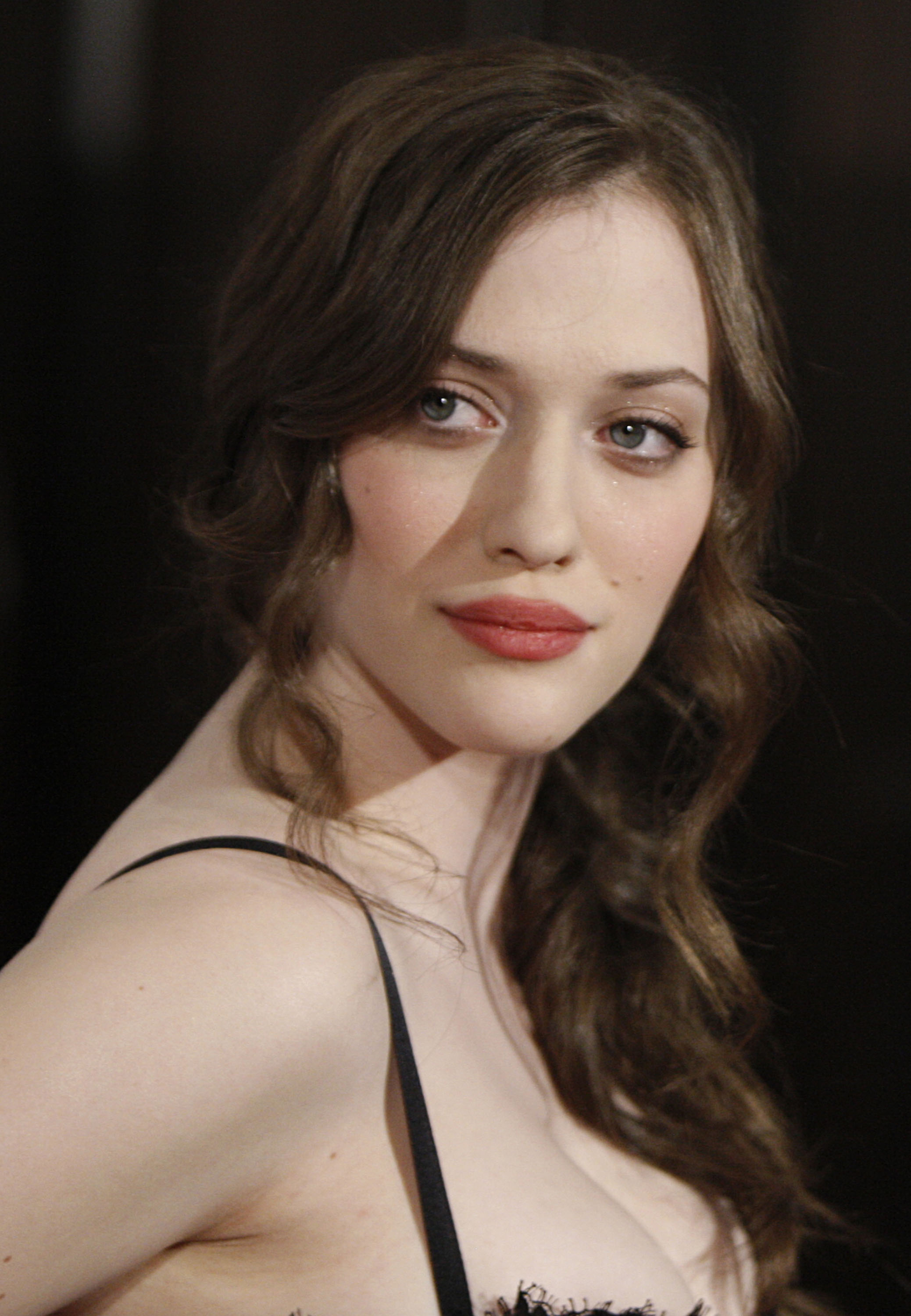 Фото kat dennings