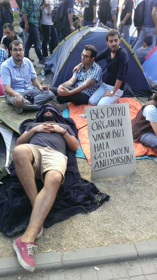 Diren Gezi Parki Pankartlari Uludag Sozluk