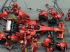 pitstop esnasında işemeye giden pilot / #396938