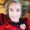 galatasaray taraftarı olan amerikalı kadın / #445060