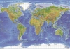 dünya haritası üzerindeki namaz kılan insan resmi